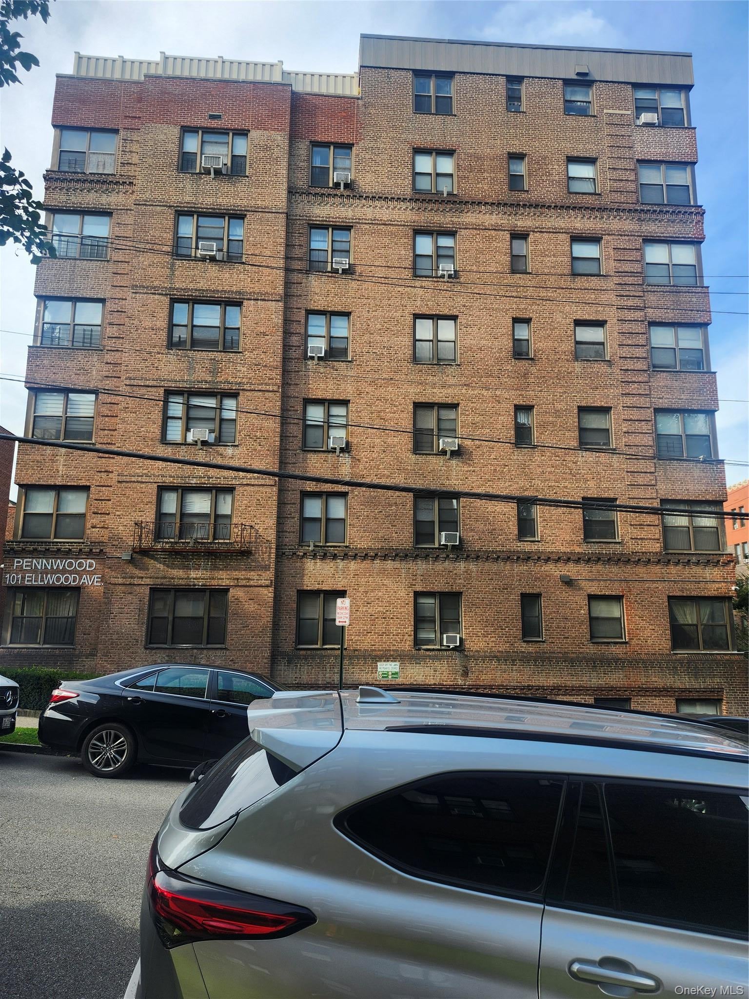 101 Ellwood Avenue 7E — photo