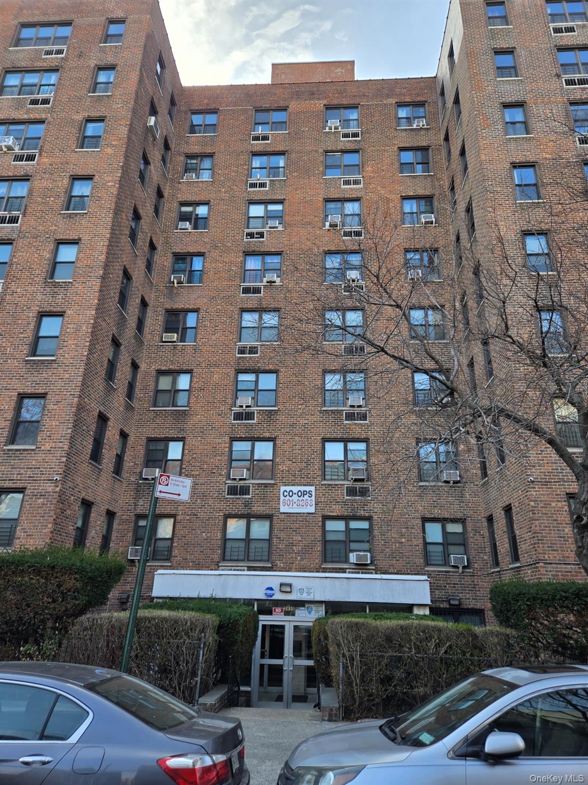 2835 Webb Avenue 8B — photo