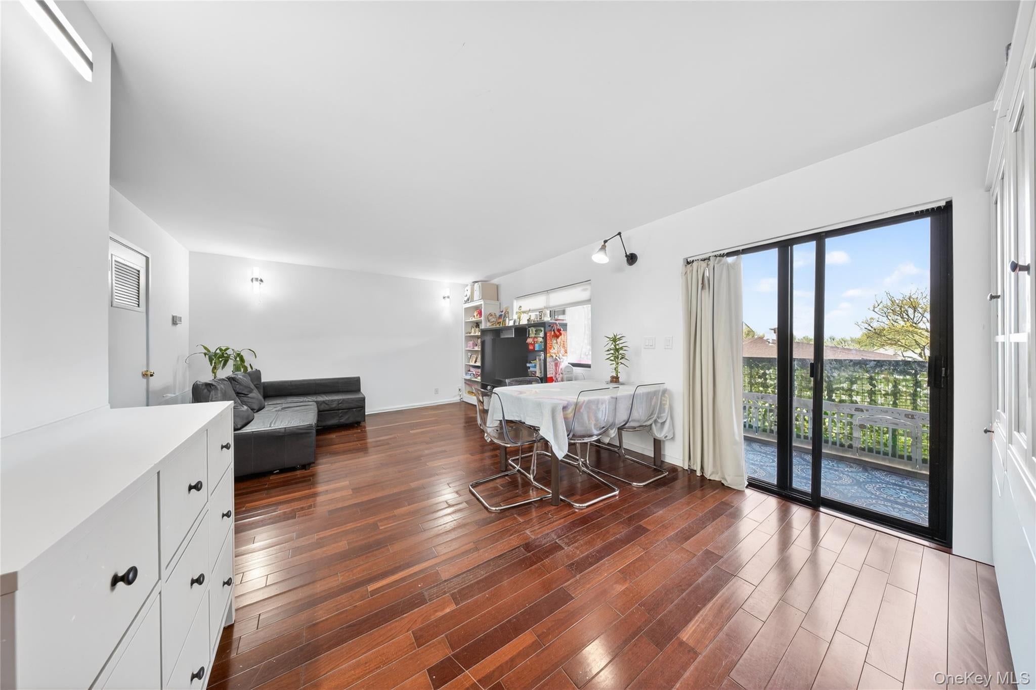 550 115th Street 550D — photo