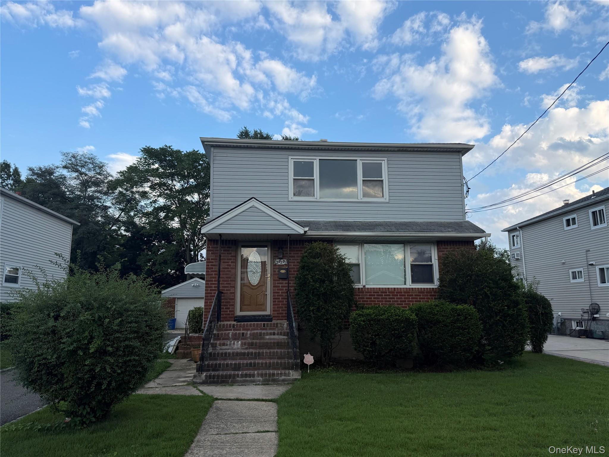 2829 Elm Street — photo