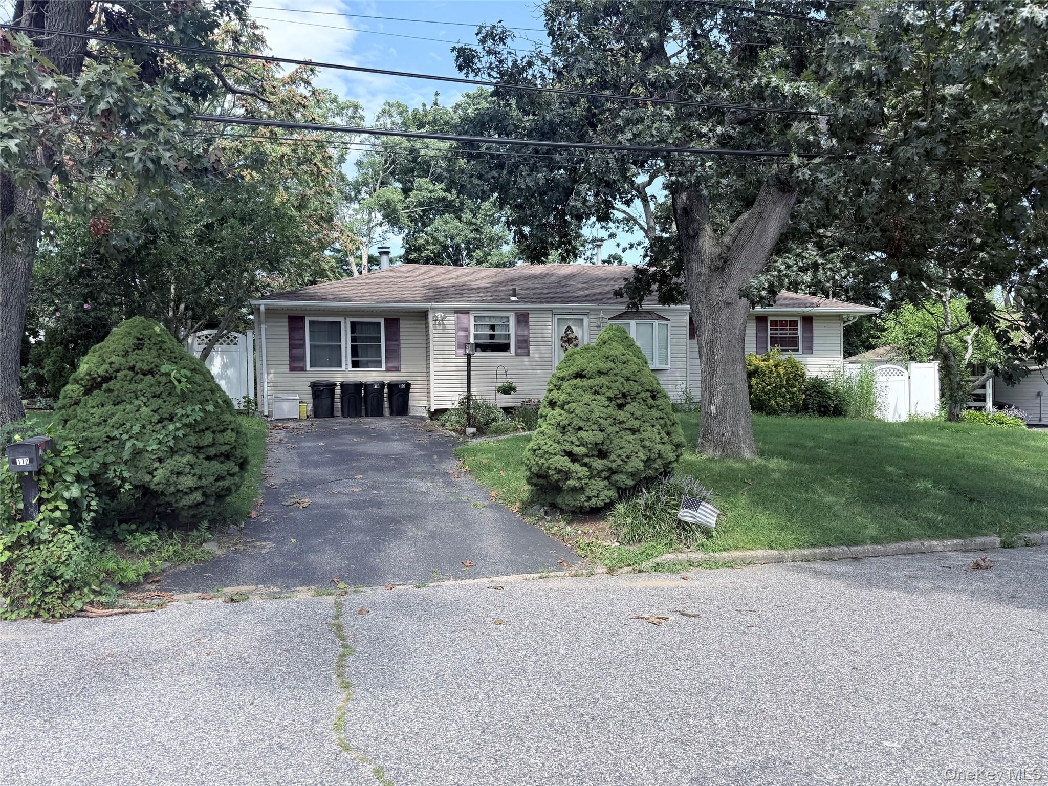 110 Tudor Road — photo