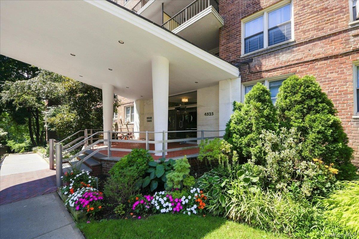 4525 Henry Hudson Parkway B1212 — photo