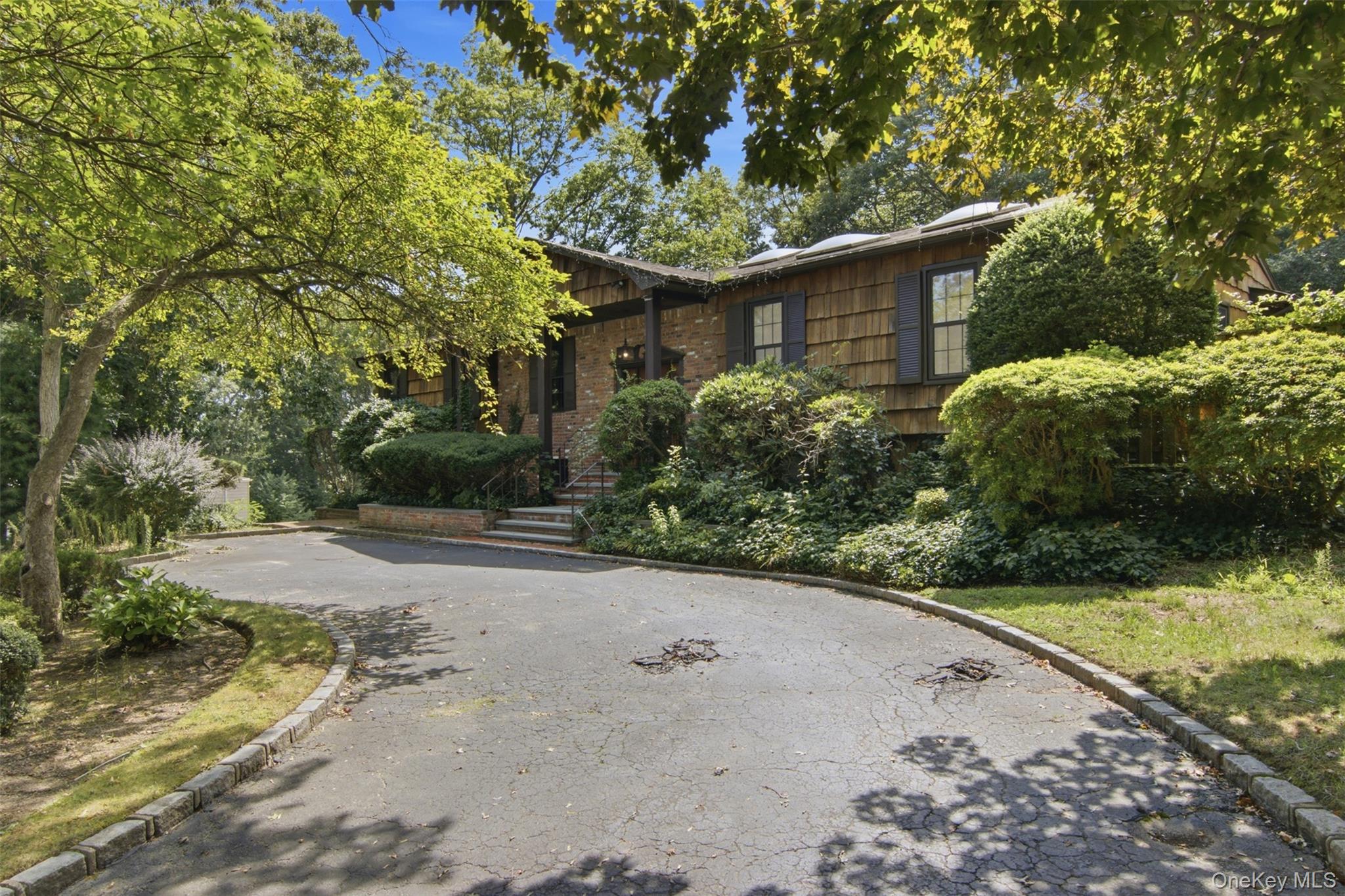 2 Cascade Court — photo
