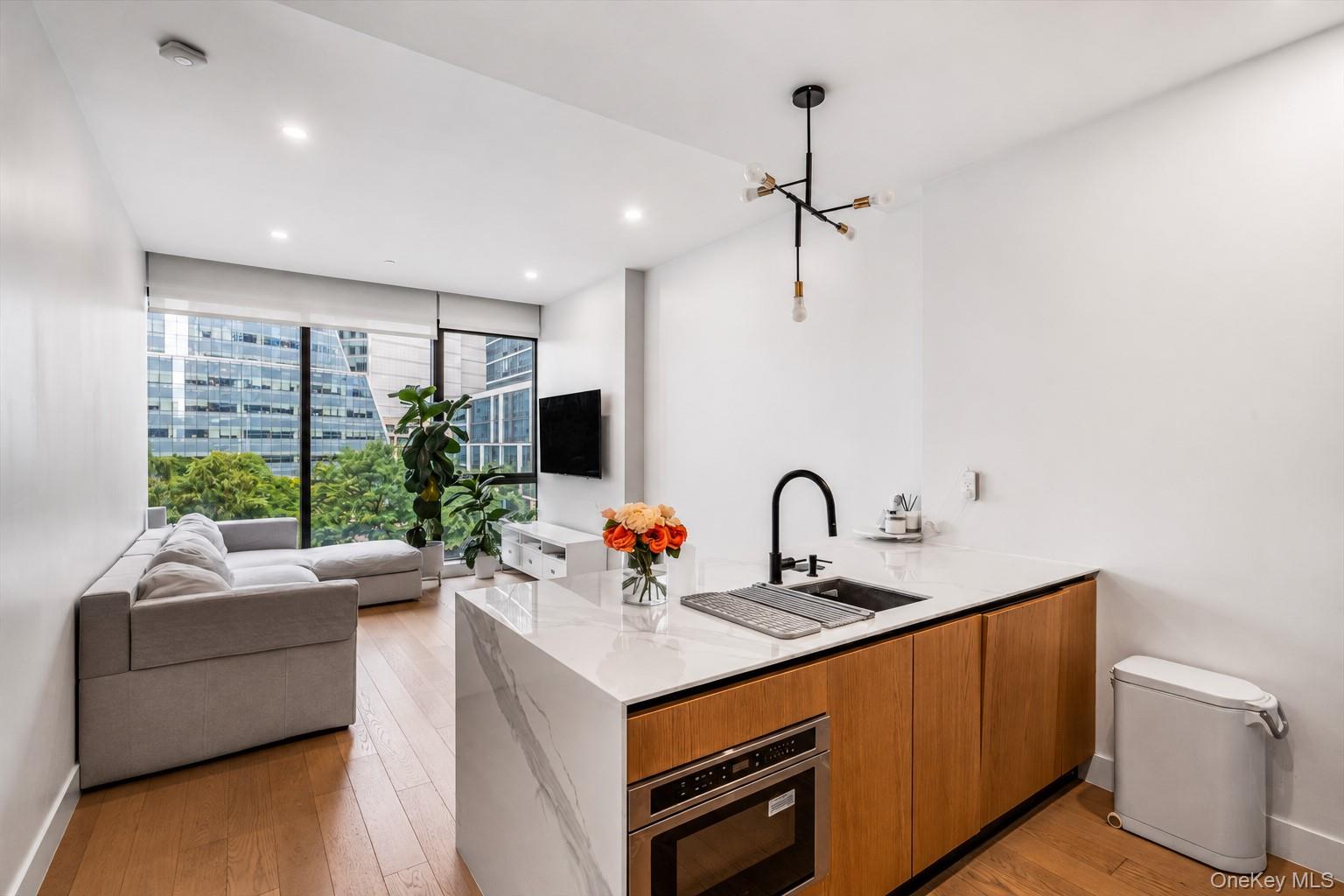 4507 Court Square 4B — photo