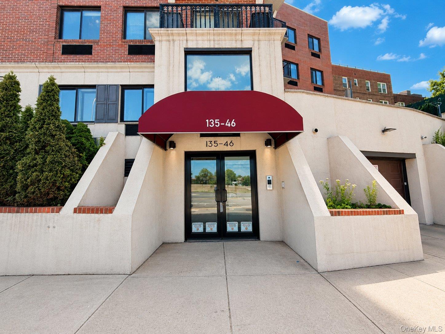135-46 Grand Central Parkway 4C — photo