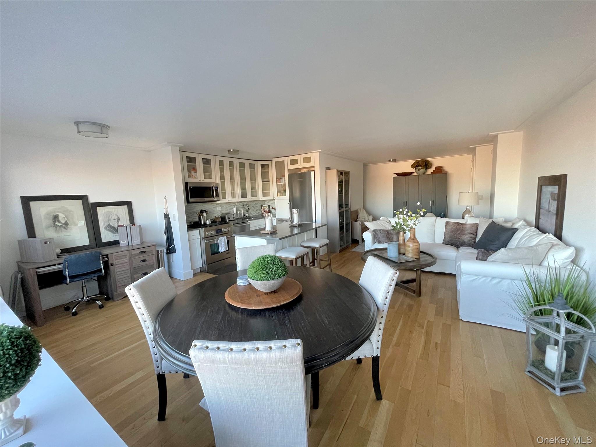 372 Central Park West 20K — photo