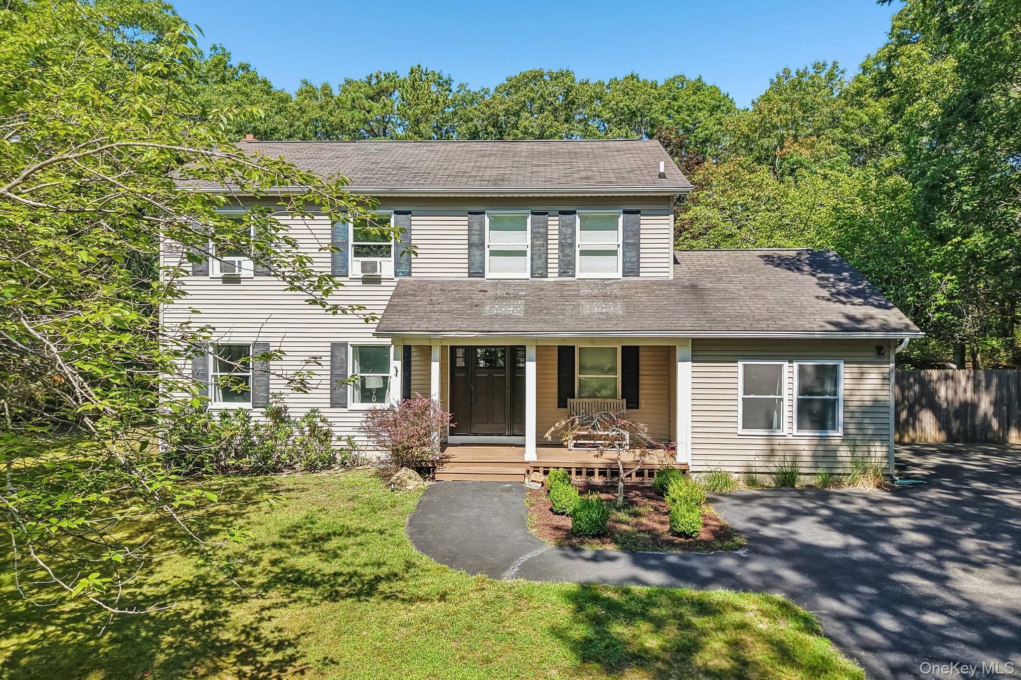 4 Wooded Lane — photo