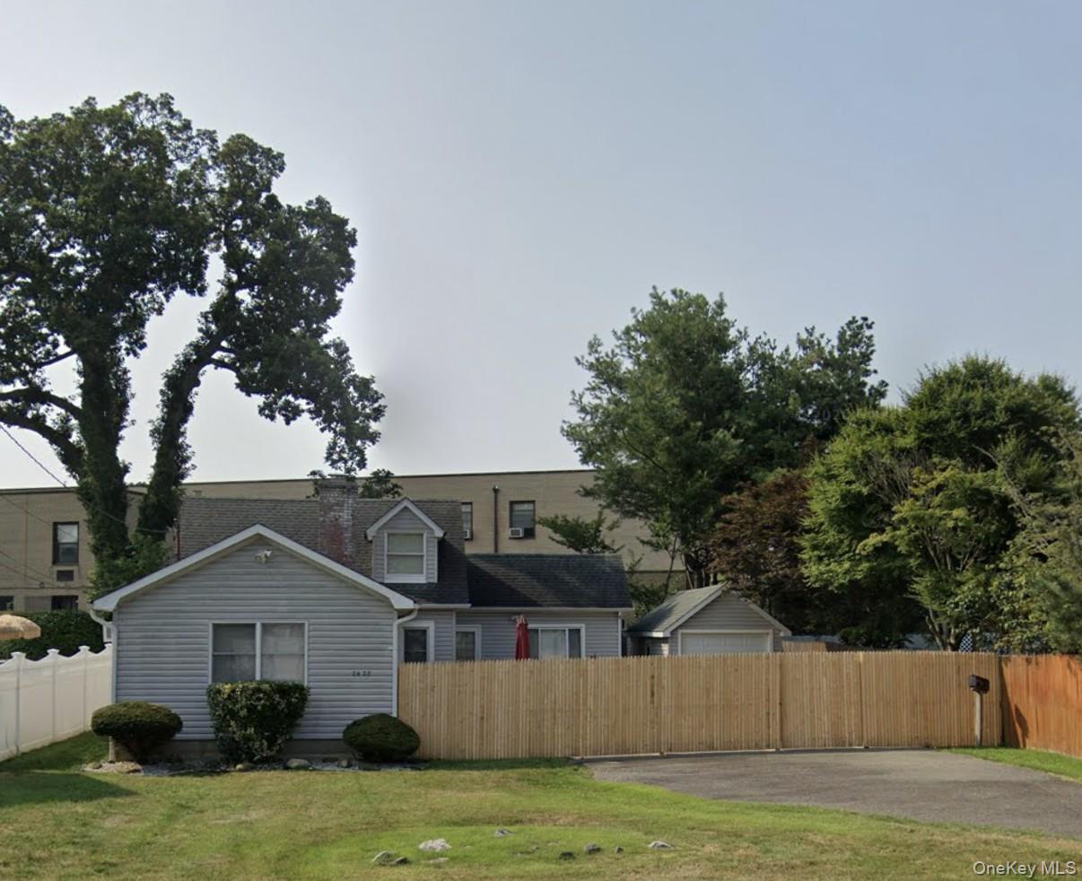 2428 Pendroy Street — photo