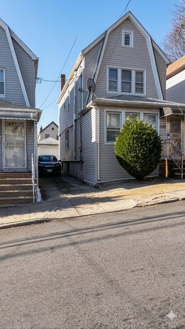8608 144th Street — photo
