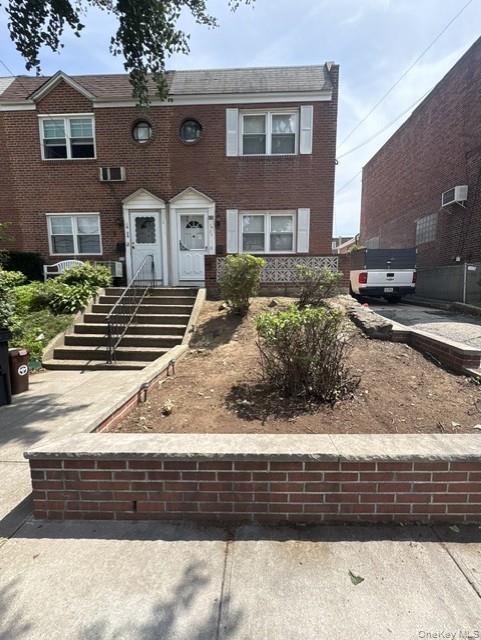 10-27 116th Street — photo