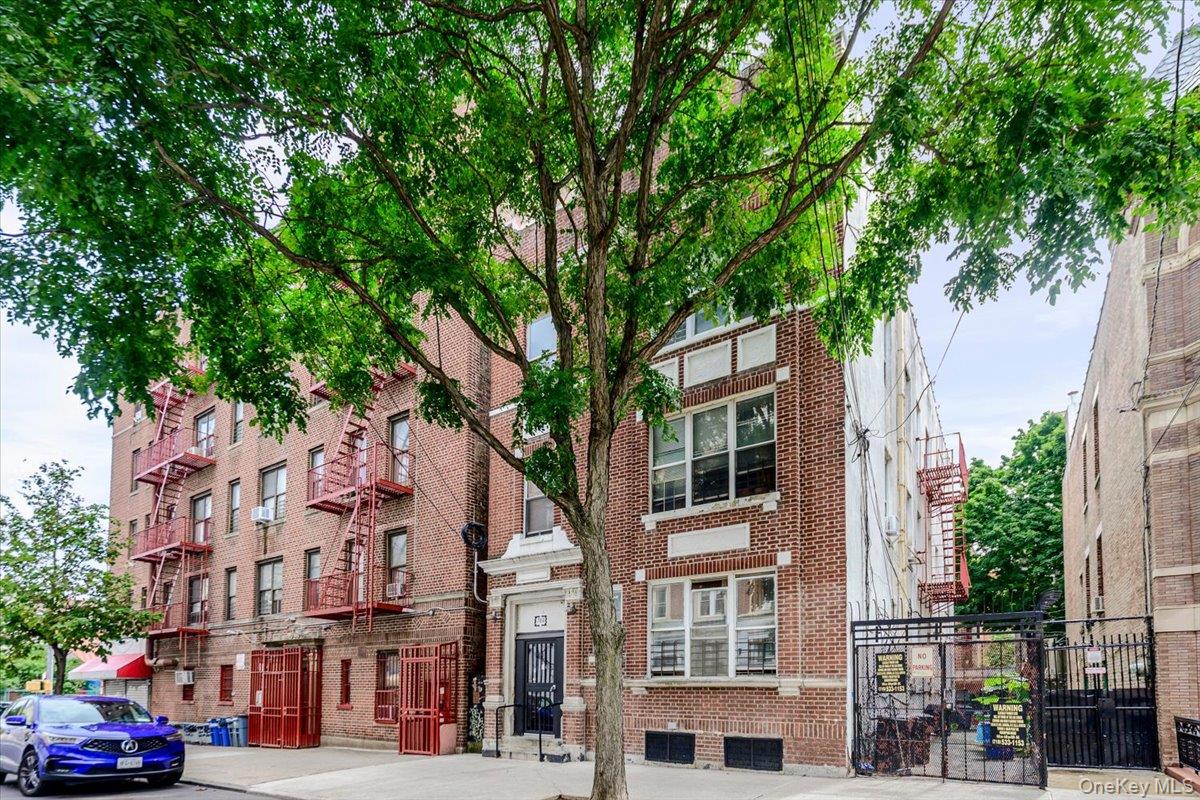 780 Beck Street — photo