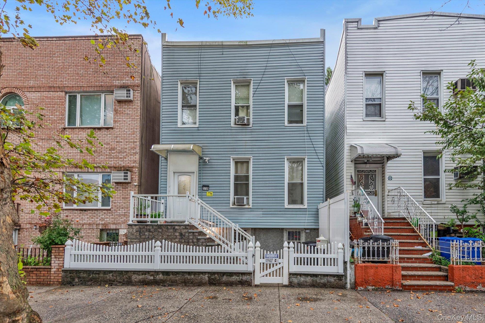 1739 decatur st, RIDGEWOOD NY 11385
