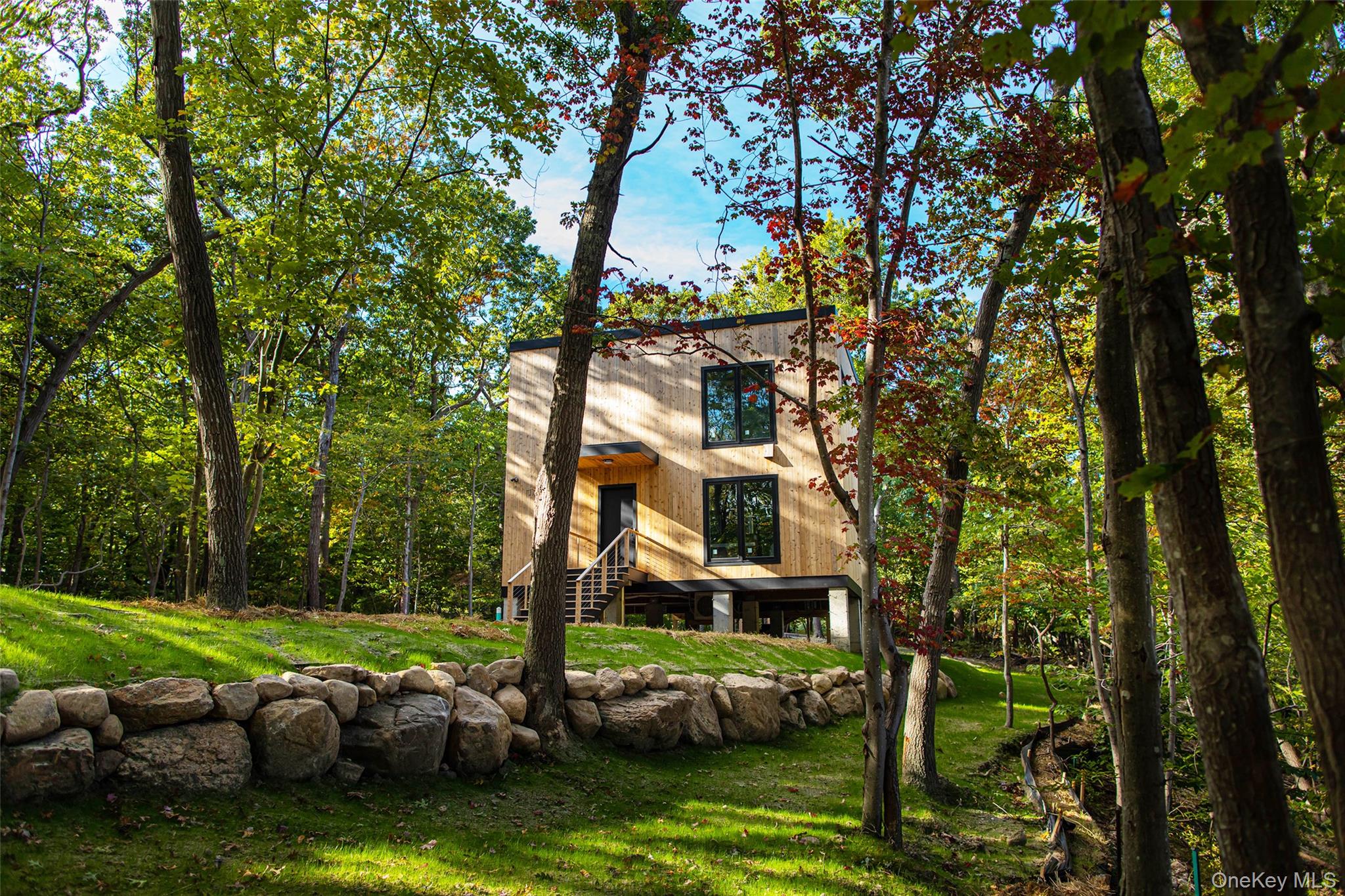 5 Oakwood Drive — photo