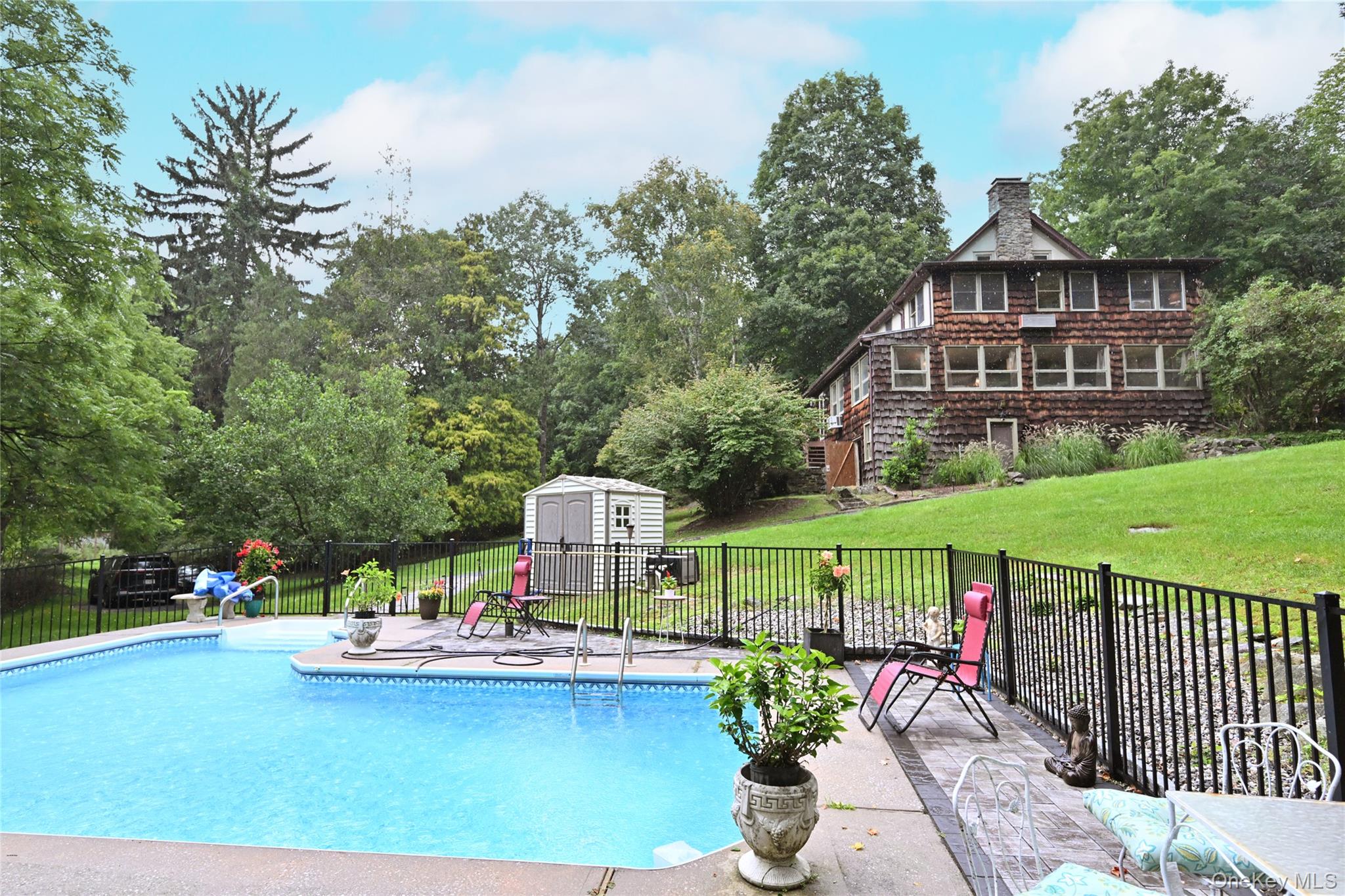 242 Seminary Hill Road — photo