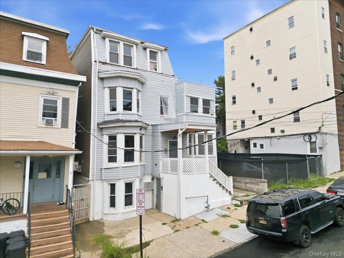 17 Lamartine Avenue 2 — photo