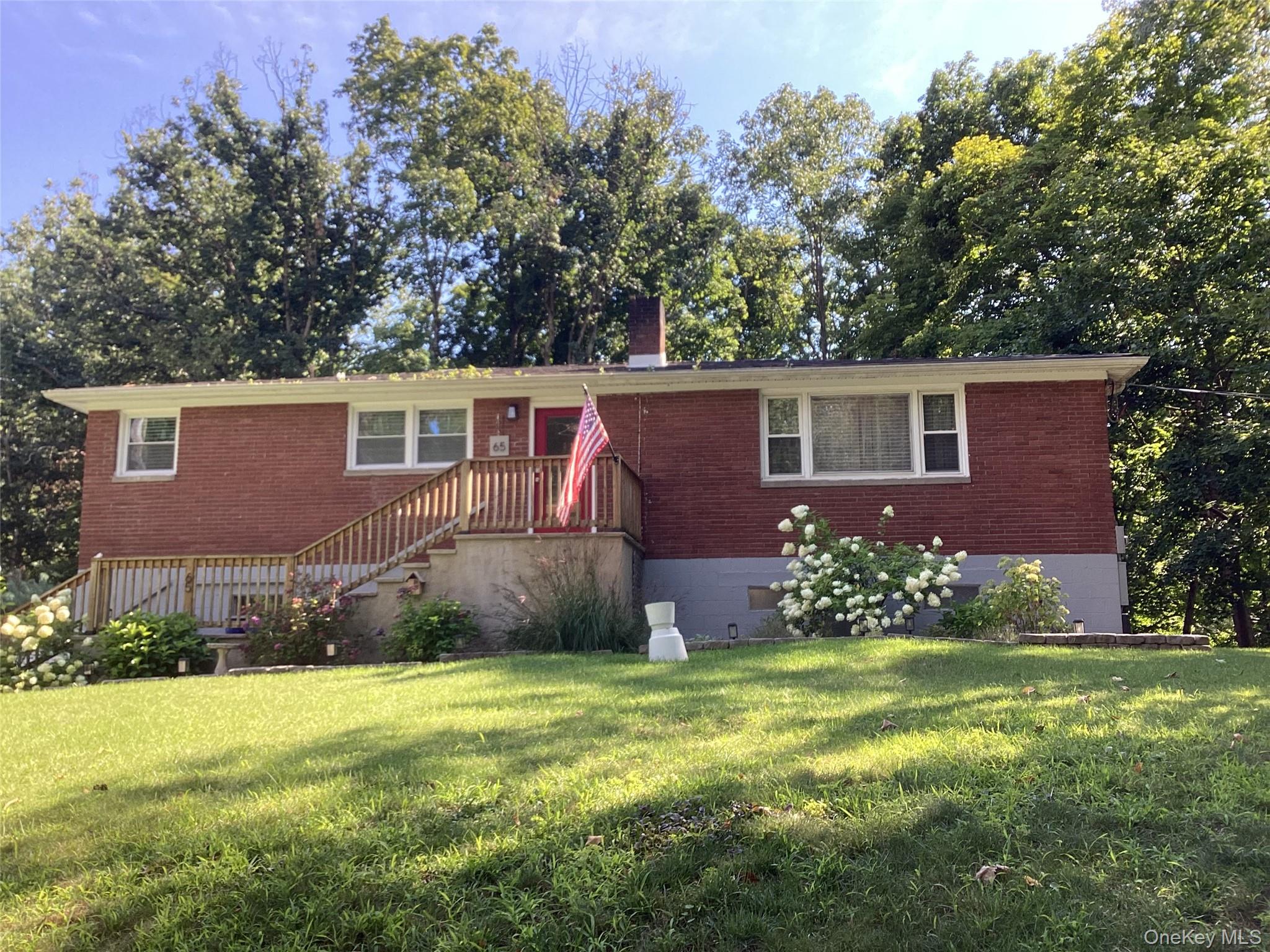 65 Luty Drive — photo