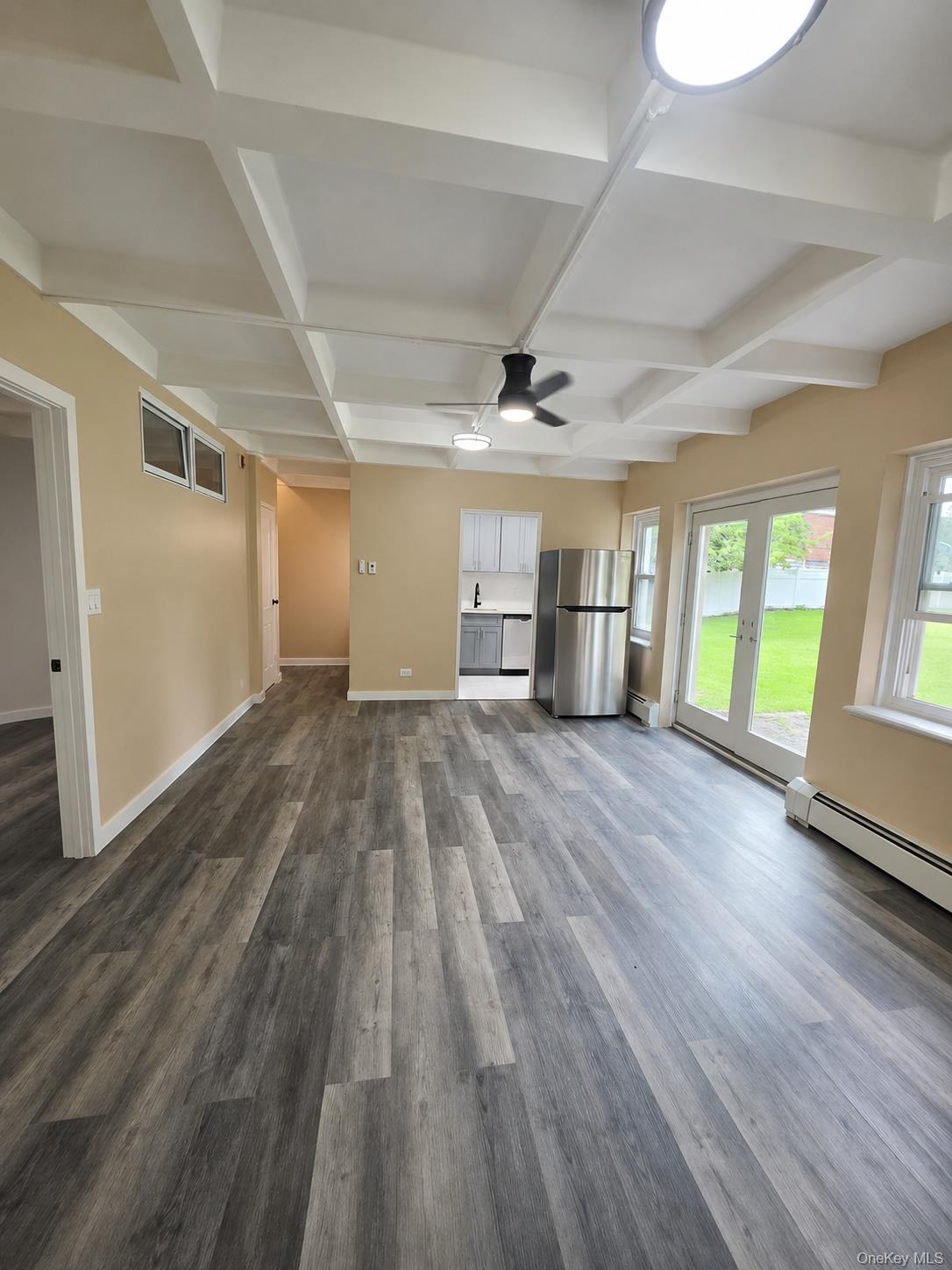 144-15 Village 3Gc — photo