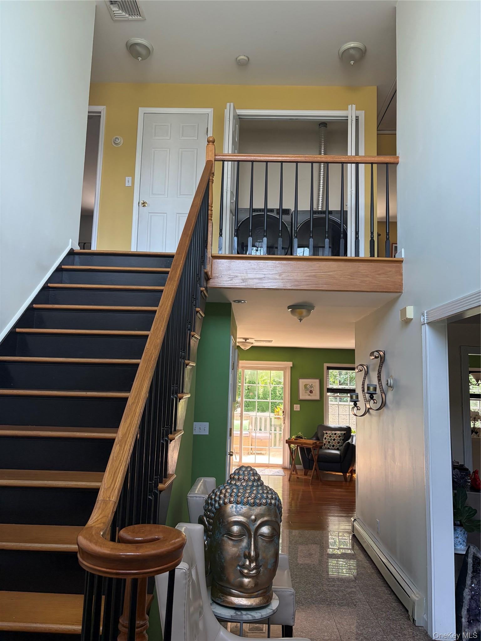 Home in Garden City, NY 11040 — photo 3