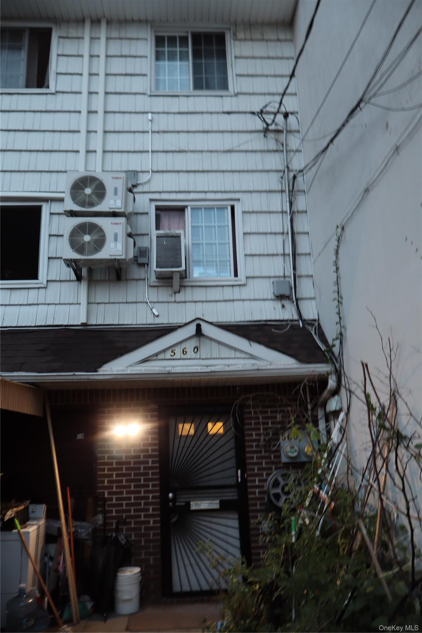 560 Jerome Street 1st Floor — photo