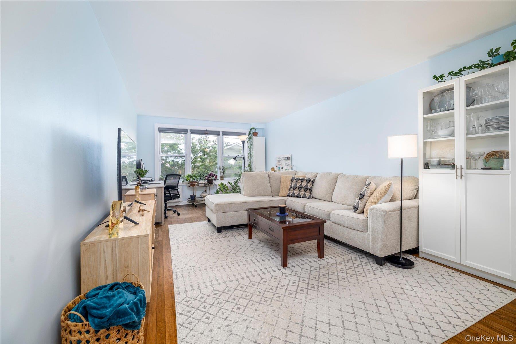 1 E Broadway 3C — photo