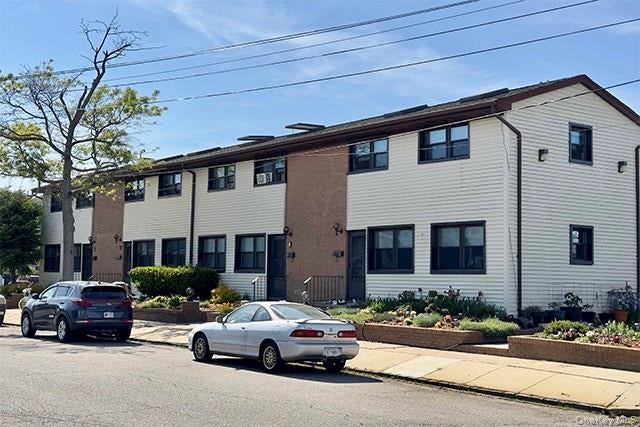 5 Merman Place 5 — photo