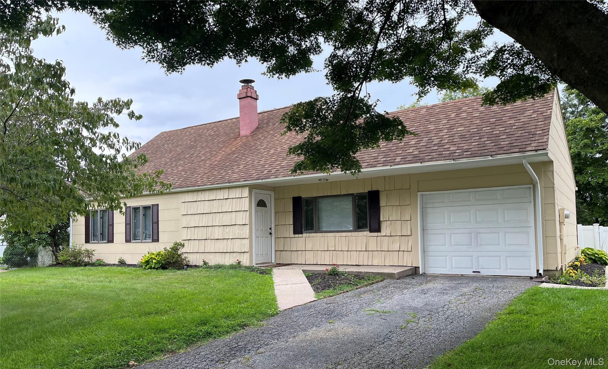 88 Matsunaye Drive — photo