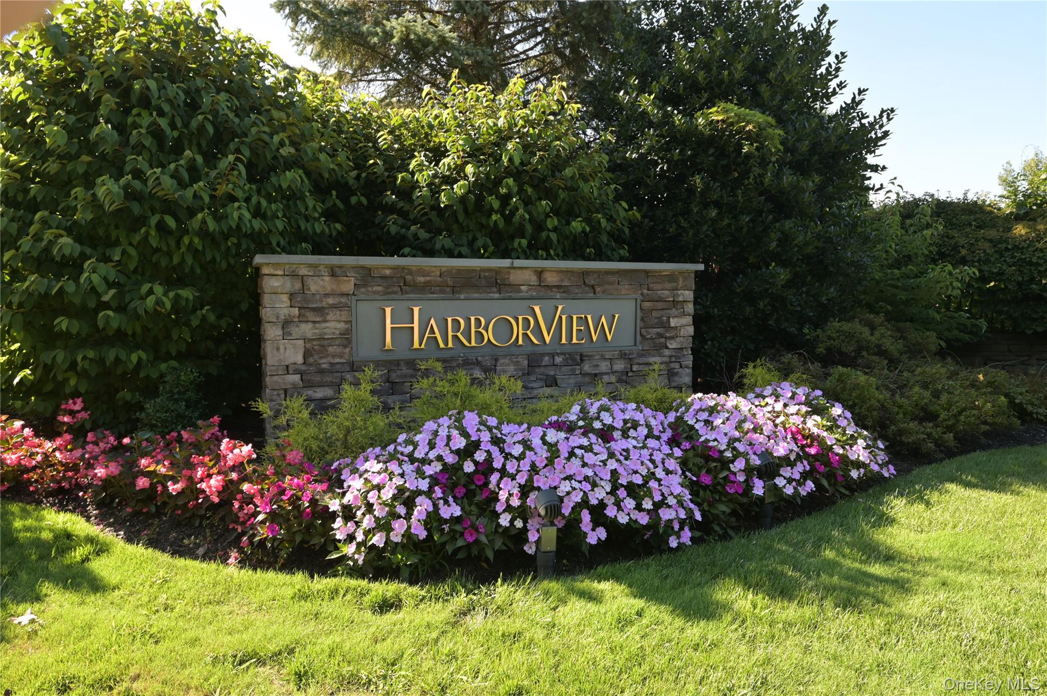 100 Harbor View Drive 401 — photo