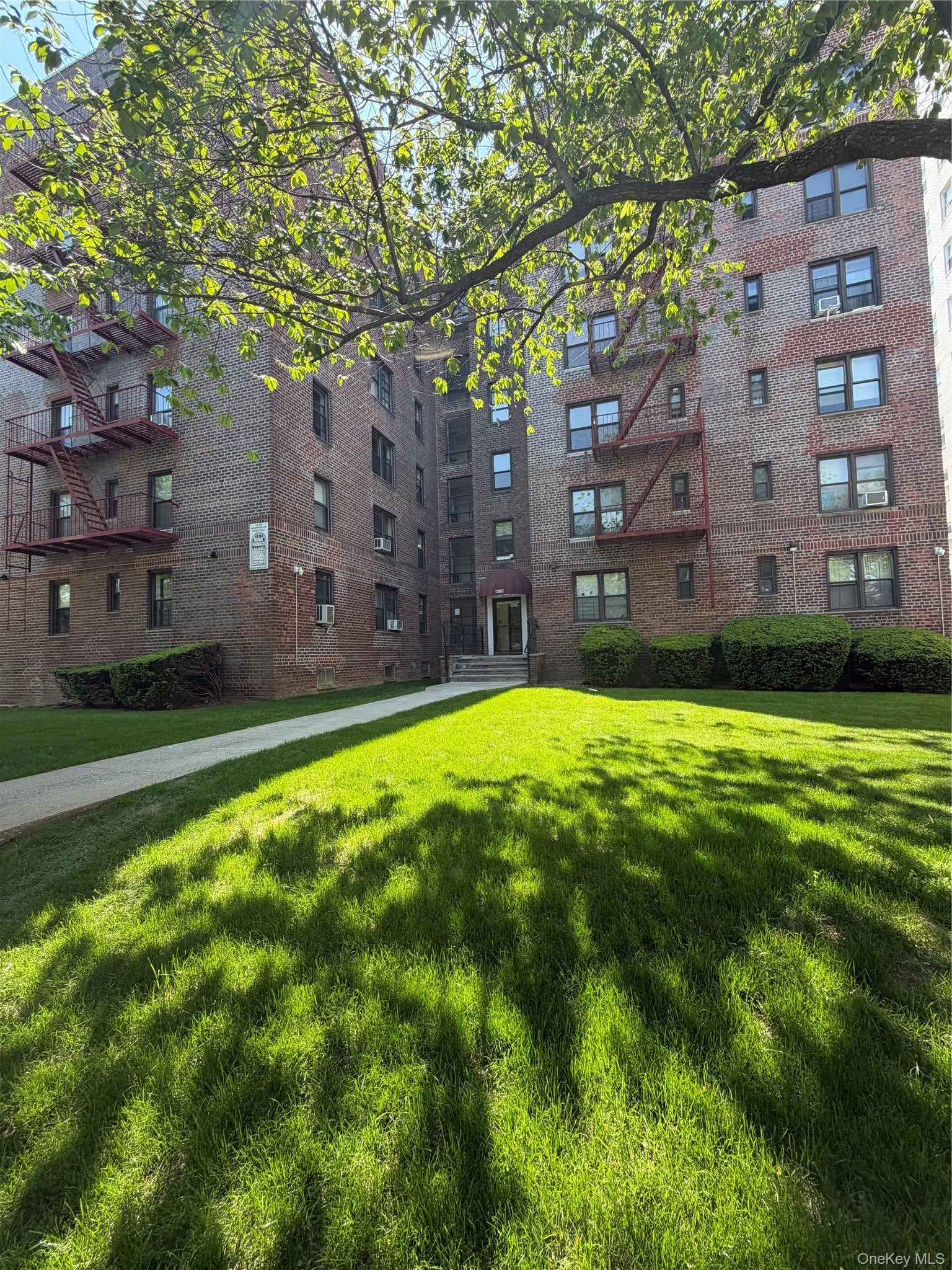 1180 Ocean Parkway 2E — photo
