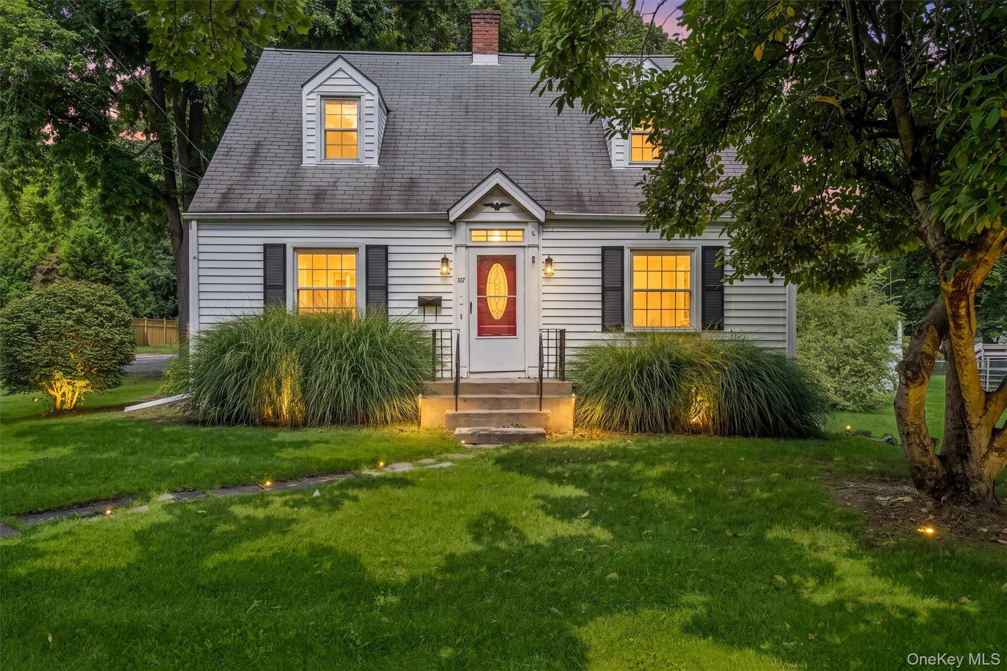 107 E Cedar Street — photo