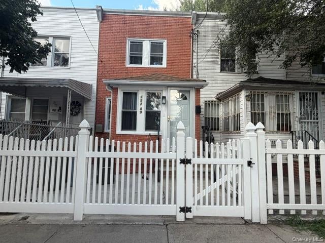 15209 118th Avenue — photo