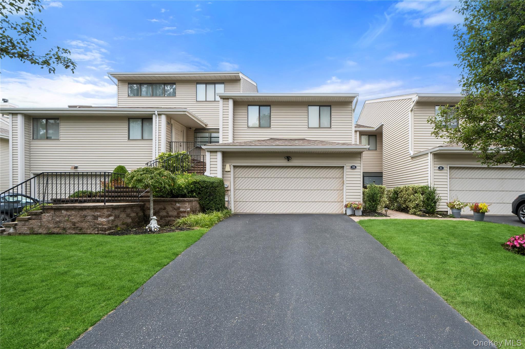 10 Pheasant Lane — photo