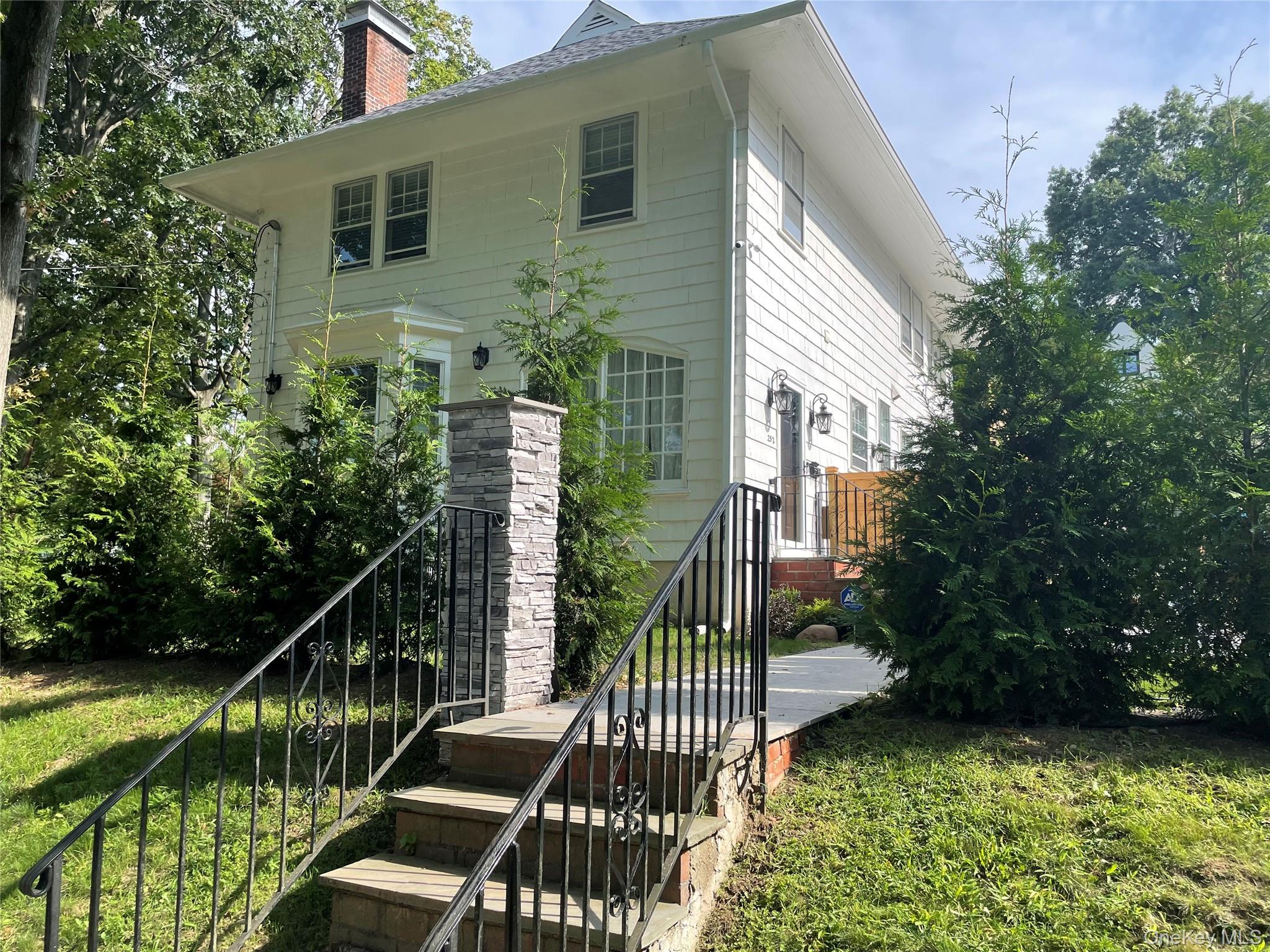 252 Beverly Road — photo