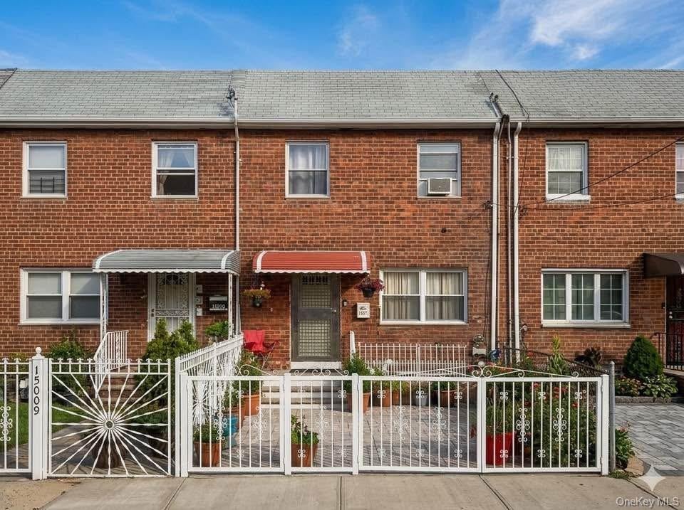 15011 Arlington Terrace — photo