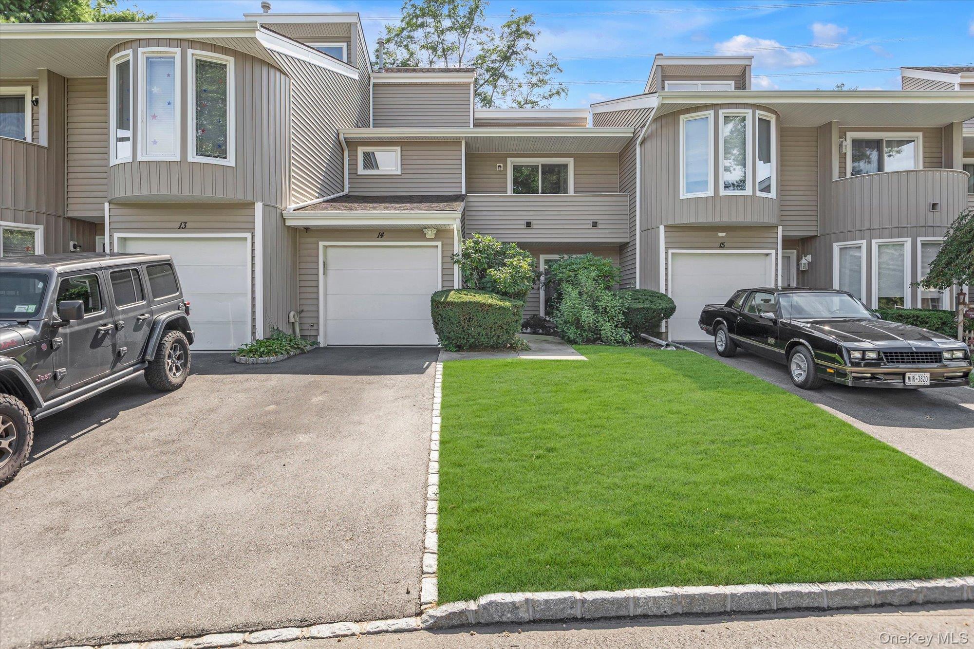 14 Kristin Lane — photo