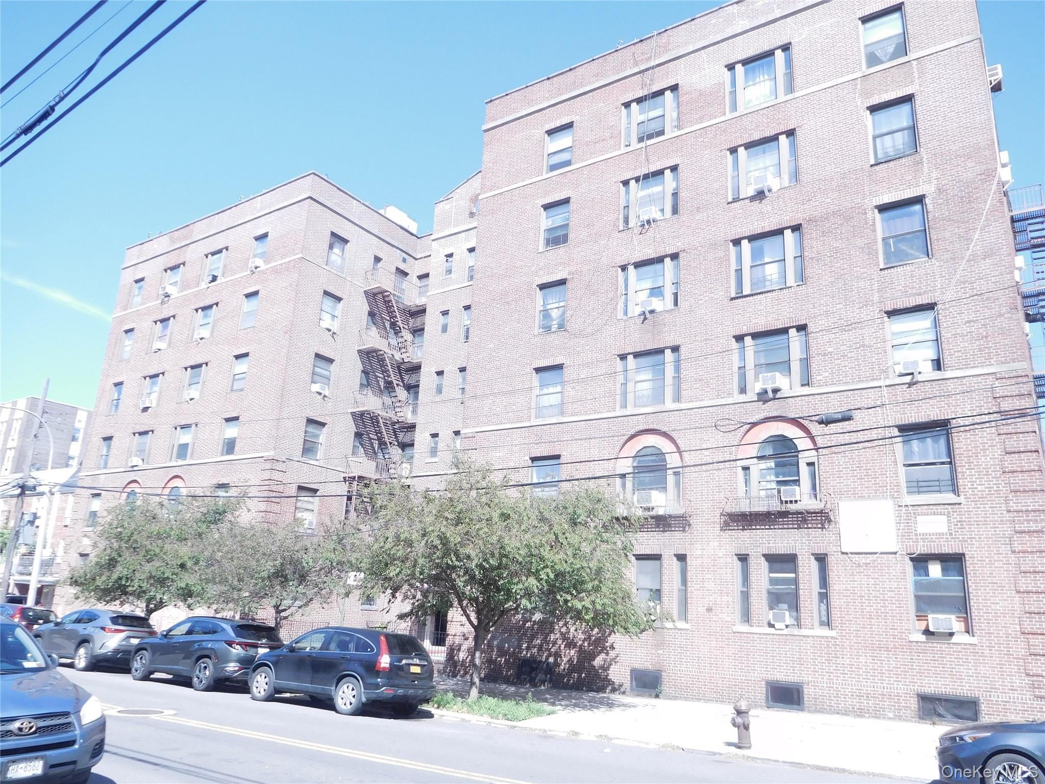 33-38 Parsons Boulevard 1H — photo