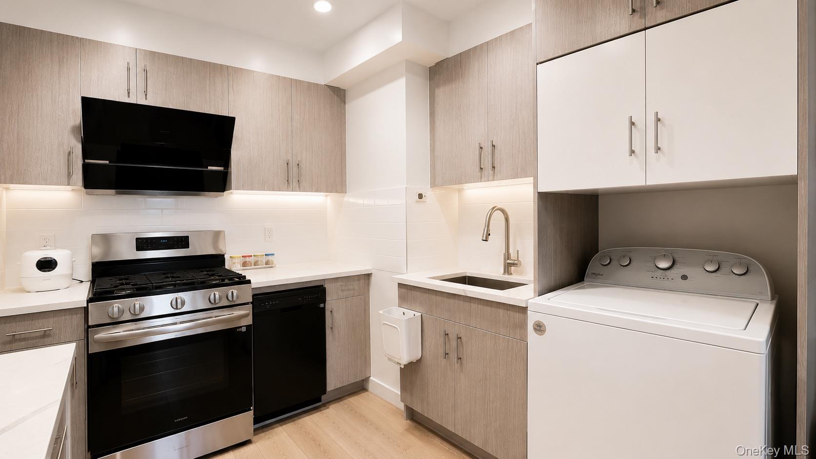 131-19 Flower Ave 4C — photo