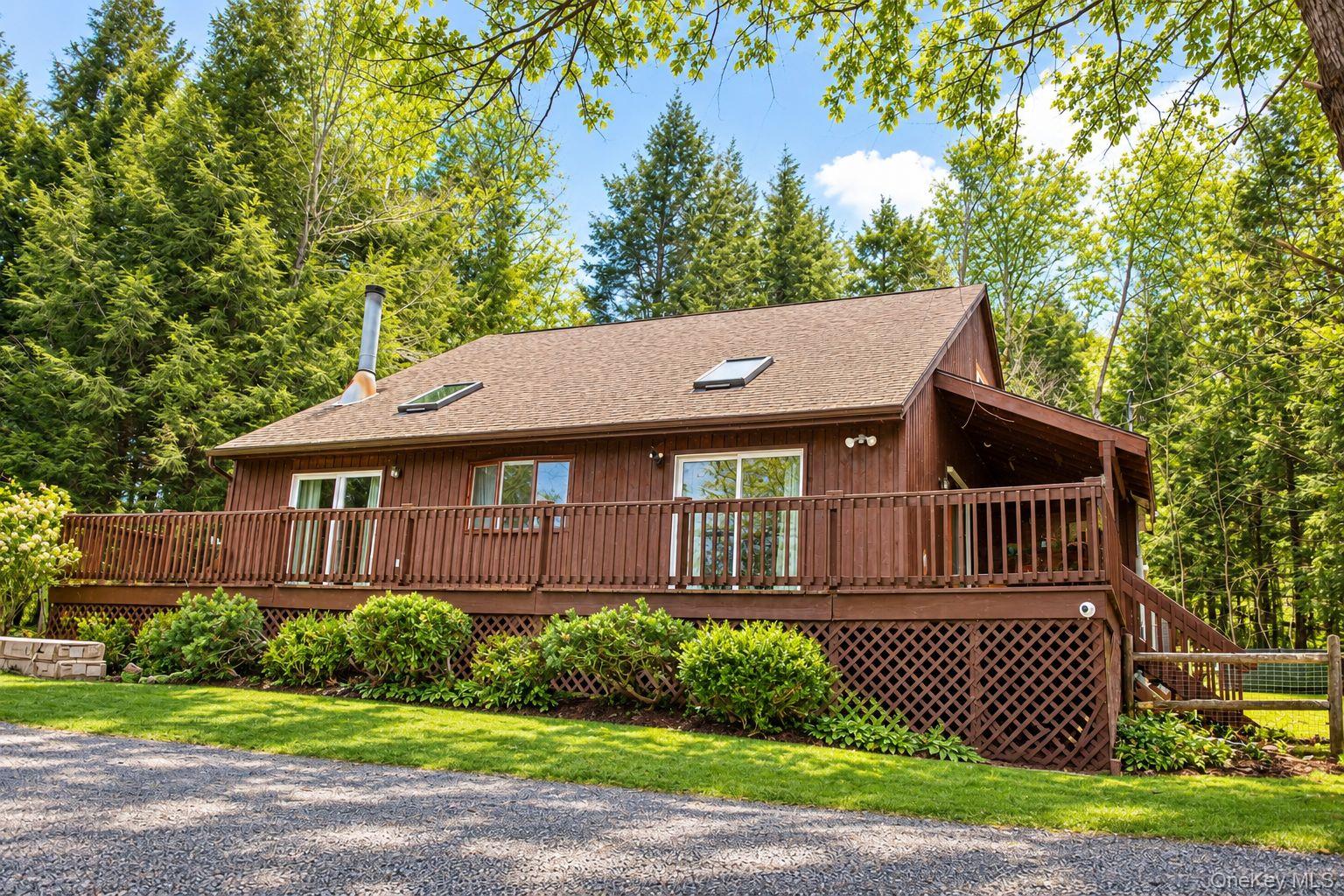 1270 Roaring Brook Lane — photo