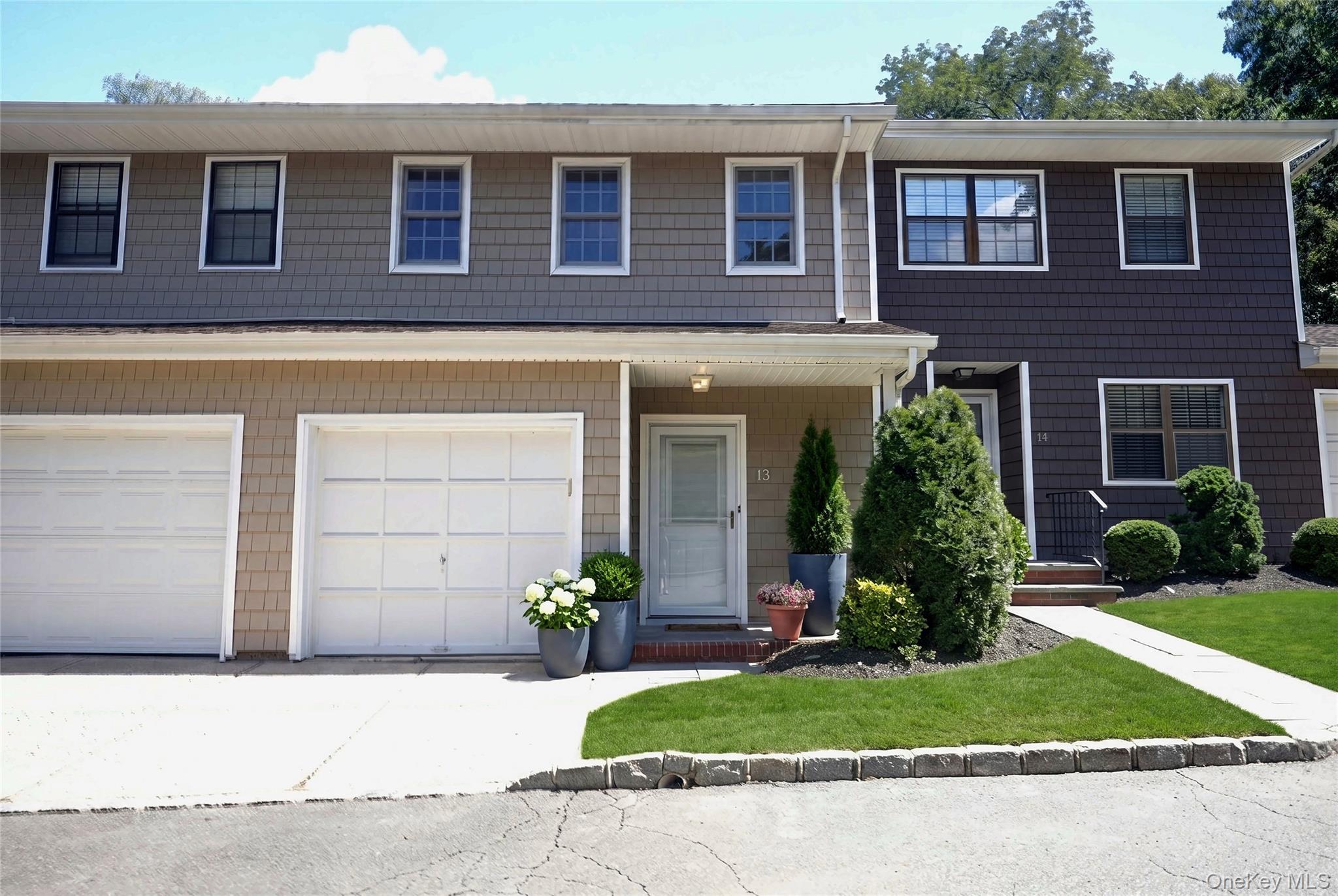 13 Pine Street — photo
