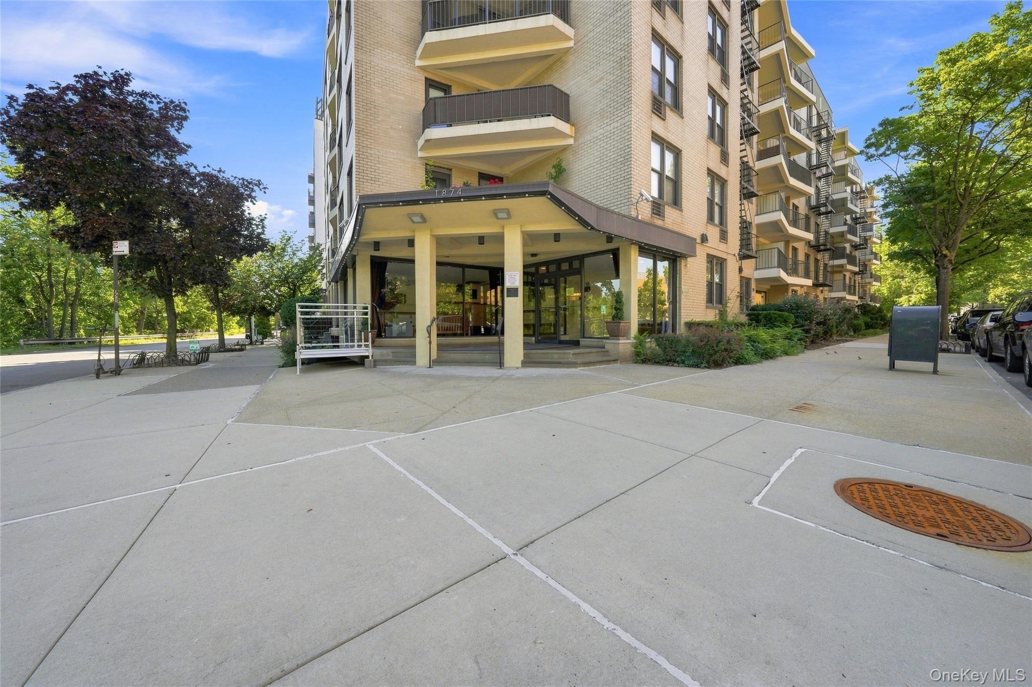 1874 Pelham Pkway S 2N — photo