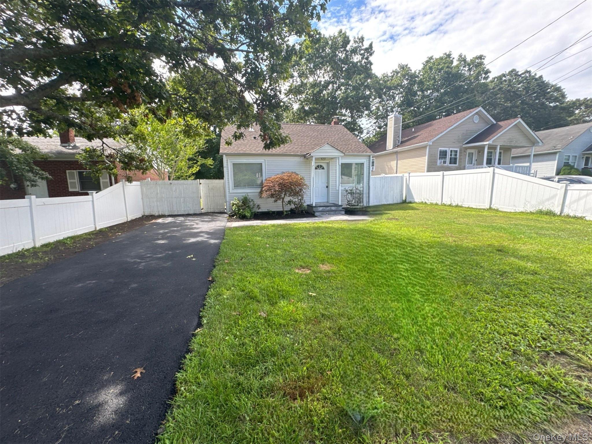 386 Tallwood Drive — photo