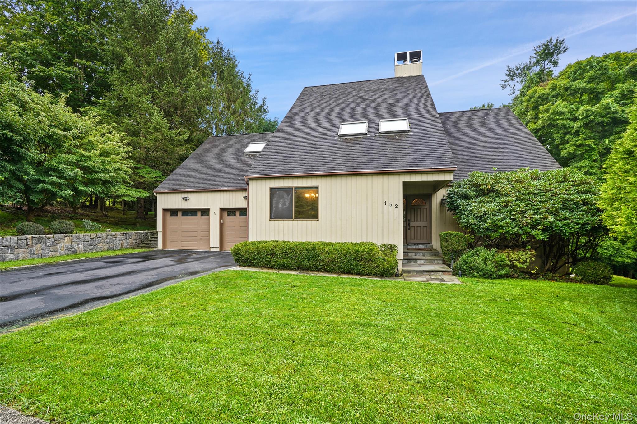 152 Arbor Crest — photo