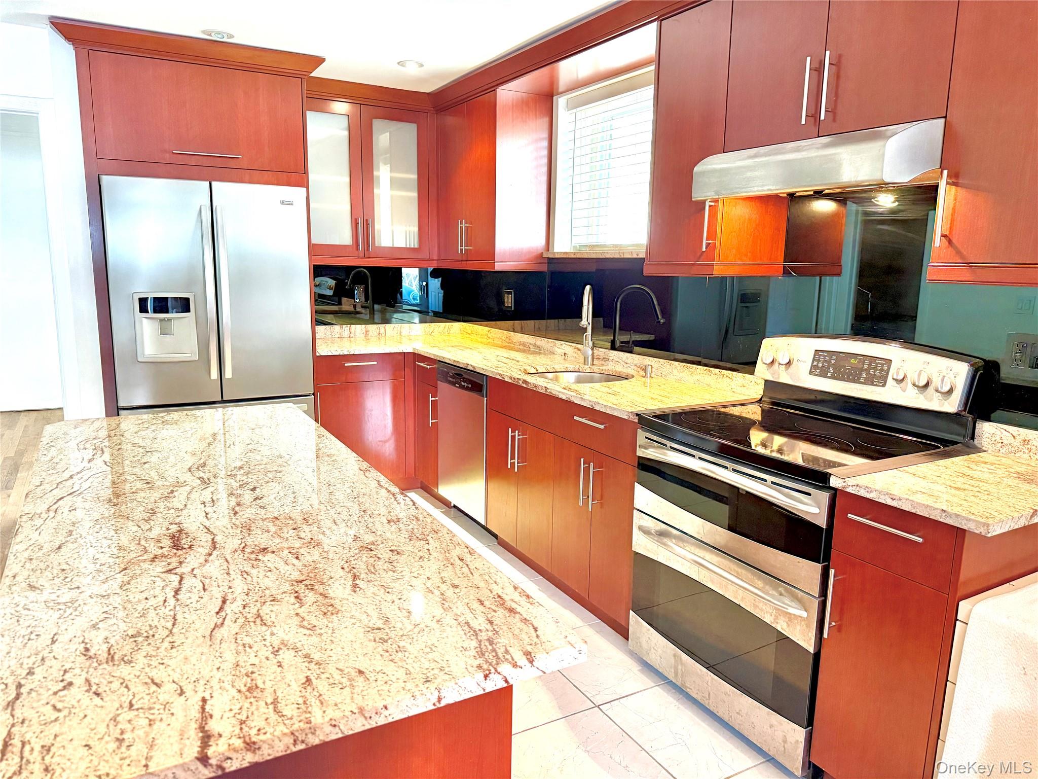 32 Elissa Lane Unit 1 — photo