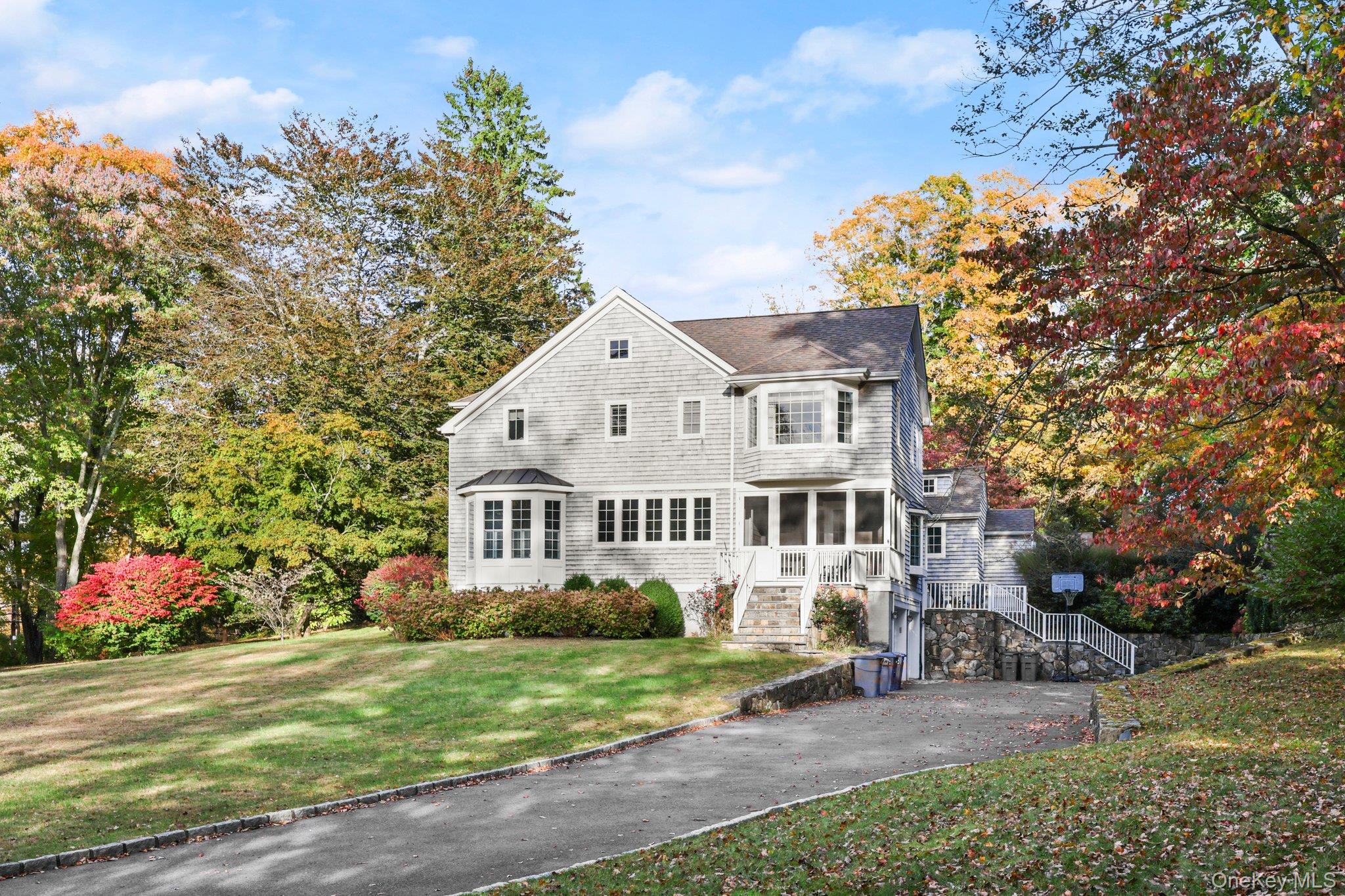 10 Hickory Lane — photo