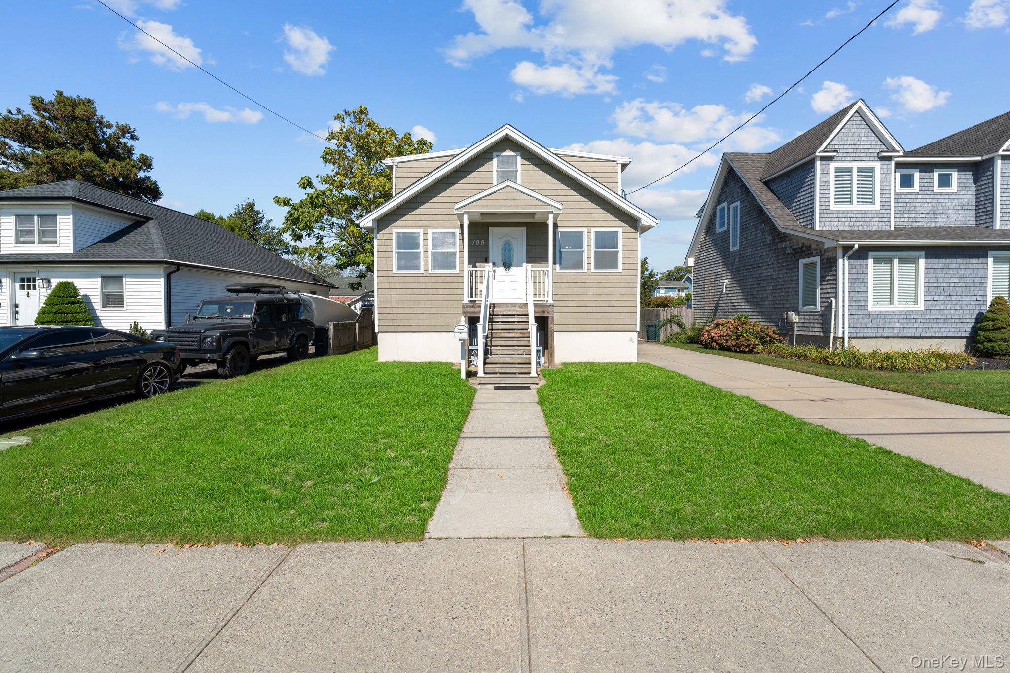 109 Laurel Street — photo
