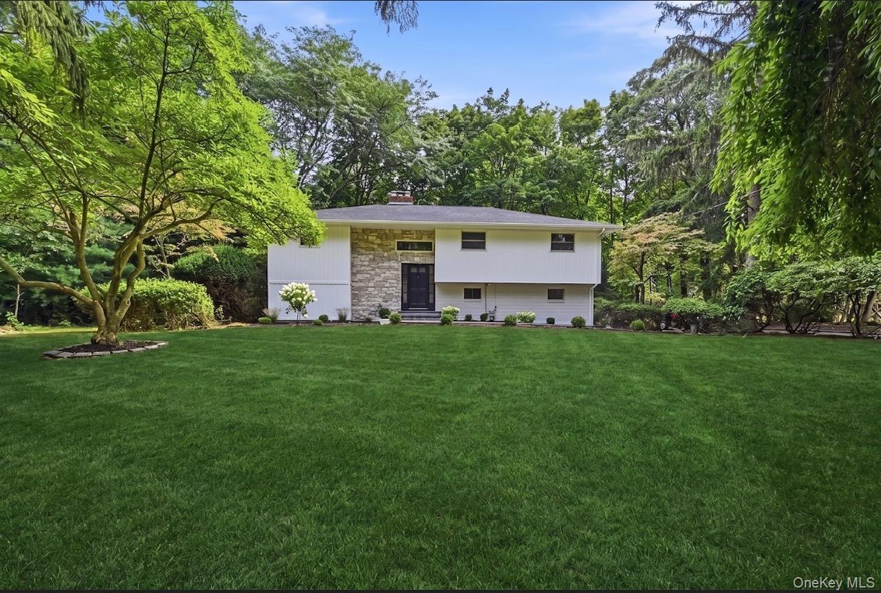 10 Moonedge Road — photo