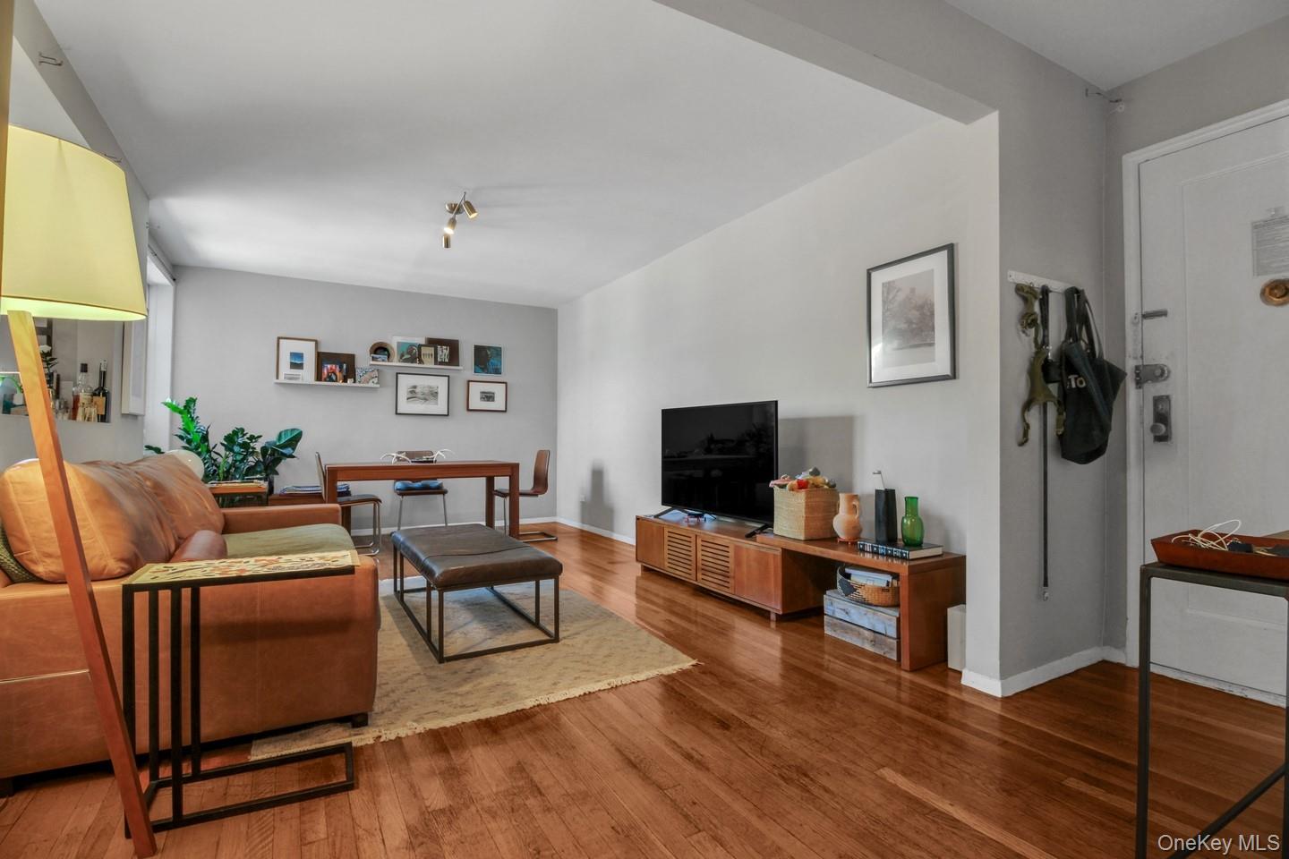 35-40 75th Street 5B — photo