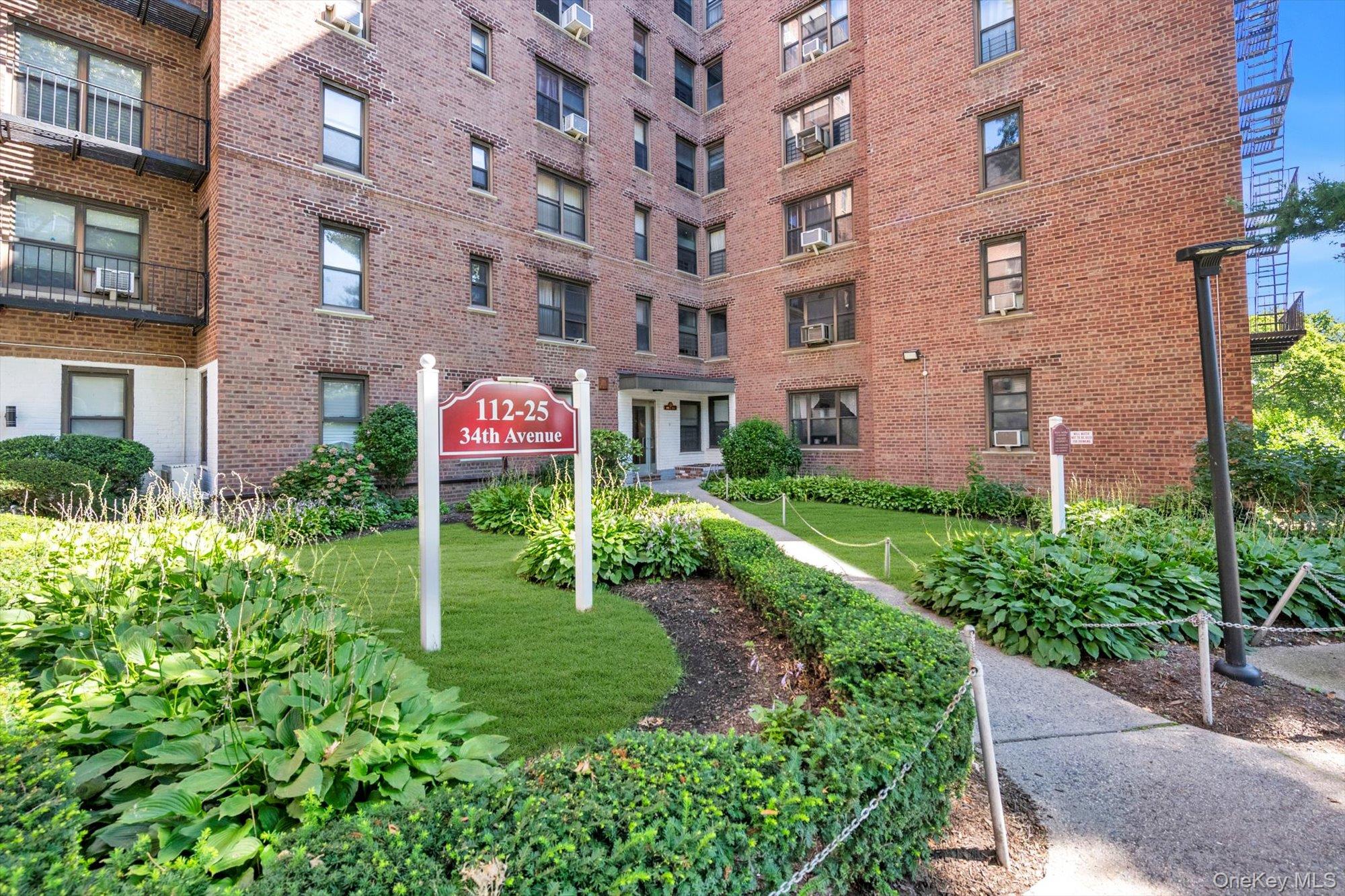 112-25 34 Avenue H — photo