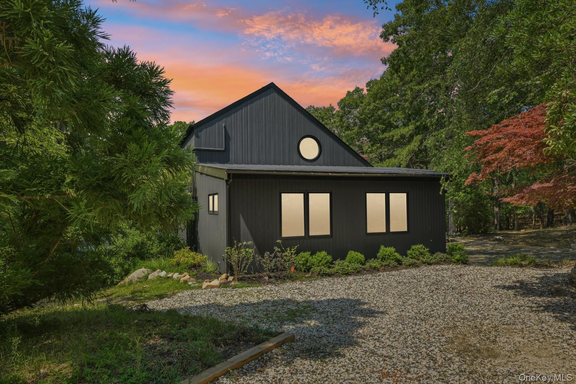 12 Deep View Court — photo