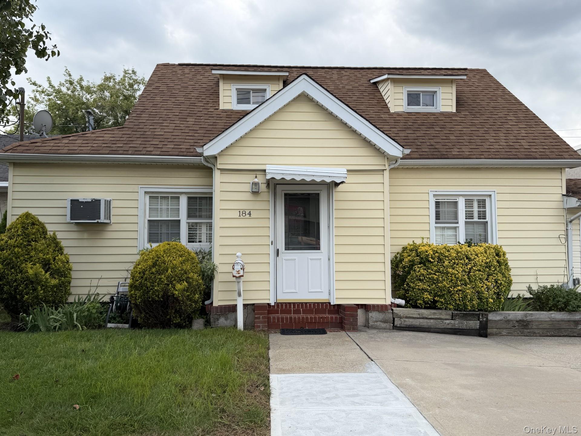 184 Horton Avenue — photo