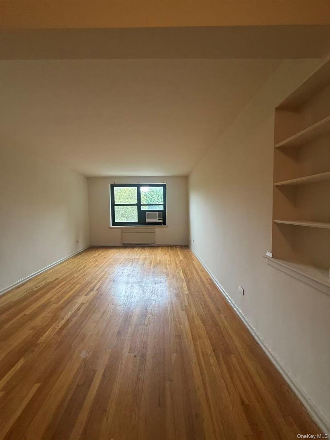 21110 73 Avenue 4G — photo
